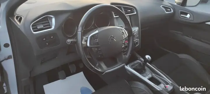 Citroen C4 2012 photo 5