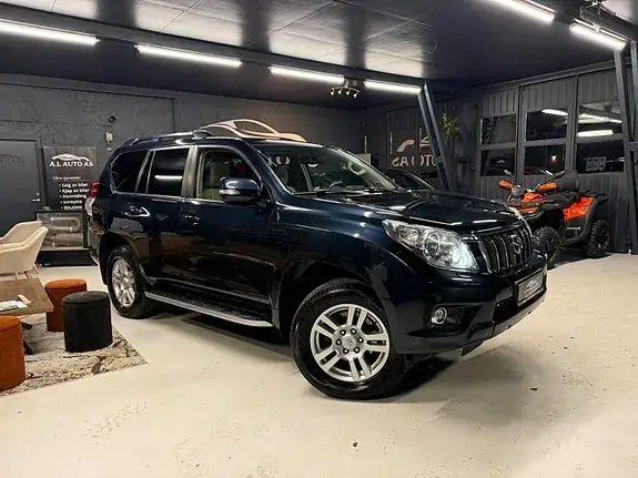 Toyota Land Cruiser 2010 photo 2