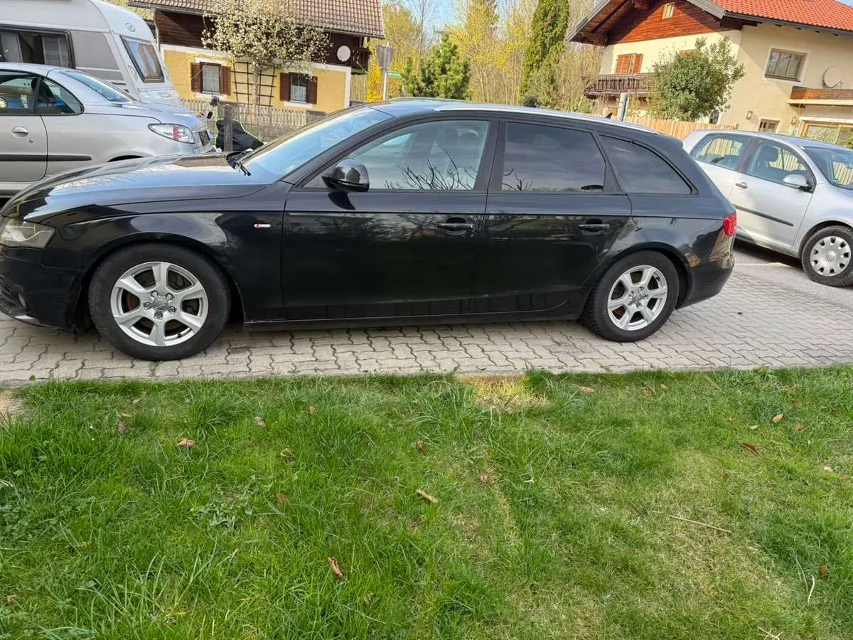 Audi A4 2009 photo 3