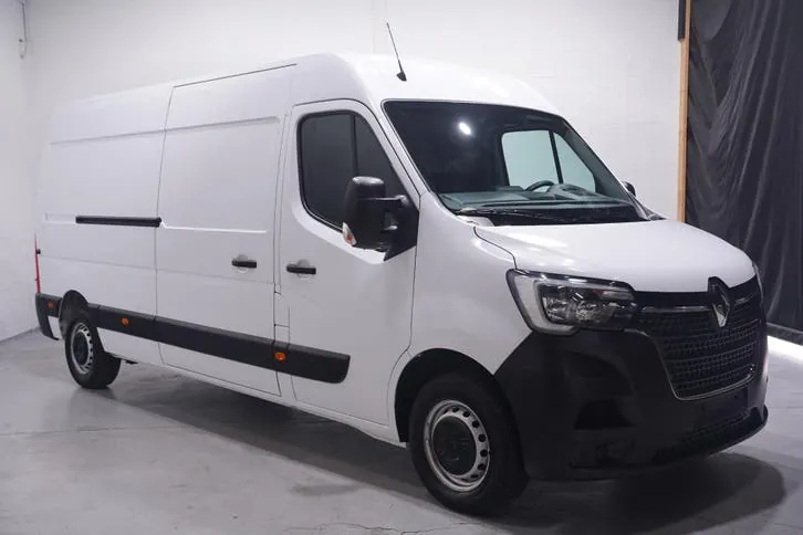 Renault Master 2023 photo 2