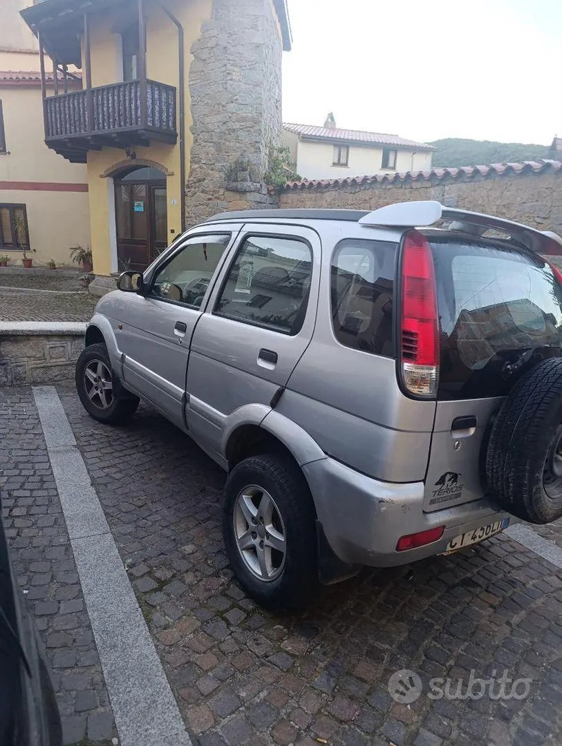 Daihatsu Terios 2005 photo 2