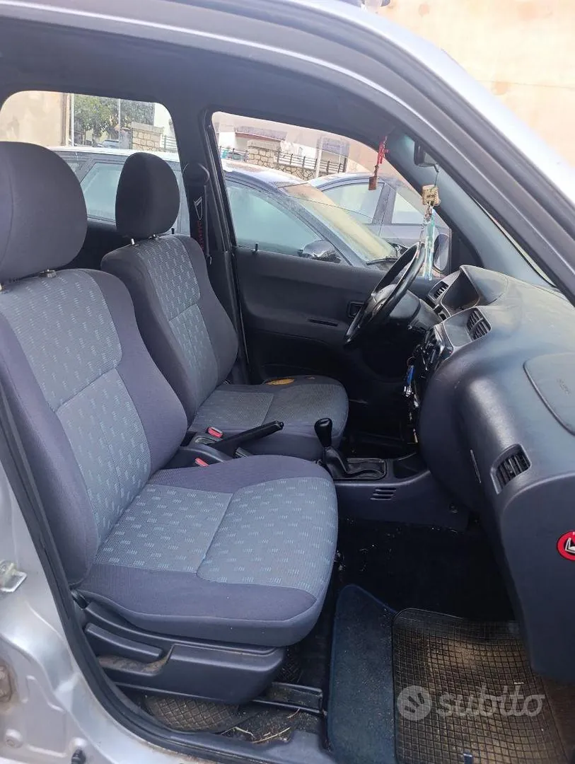 Daihatsu Terios 2005 photo 3