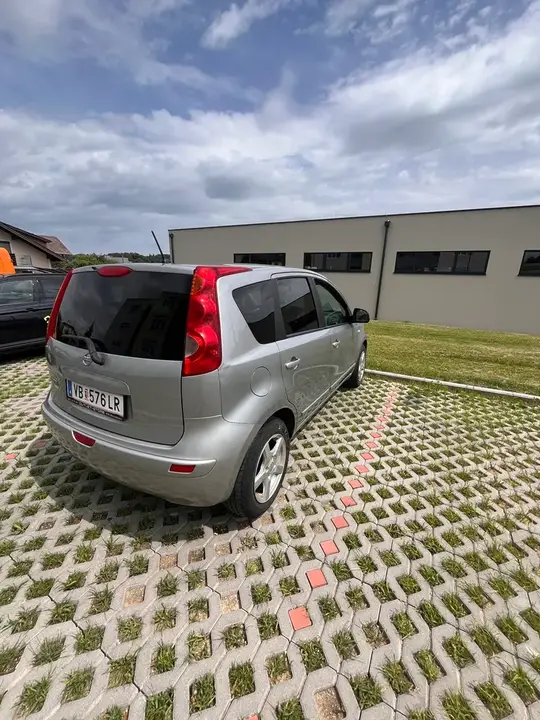 Nissan Note 2008 photo 3