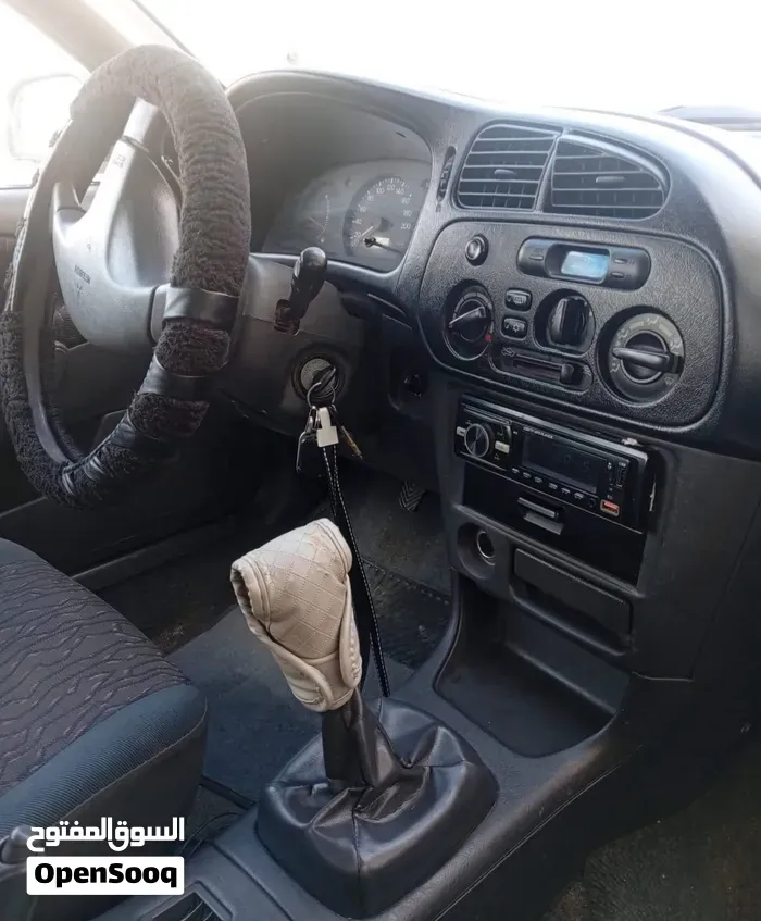 Mitsubishi Colt 2003 photo 2