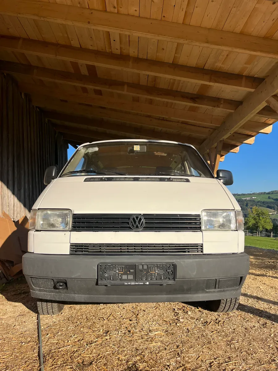 Volkswagen T4 1990 photo 3