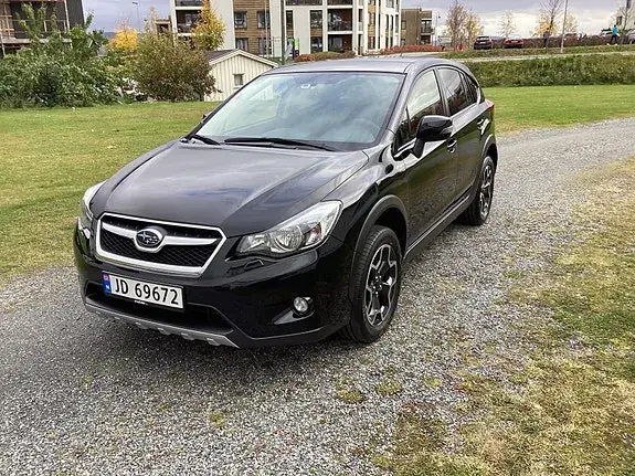 Subaru Xv 2014 photo 2