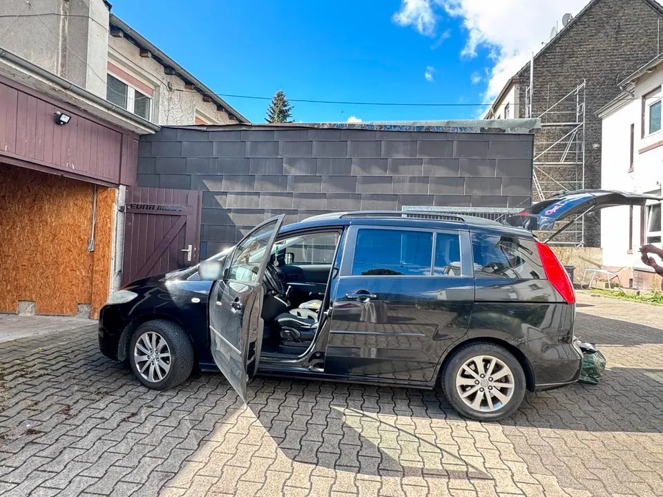 Mazda 5