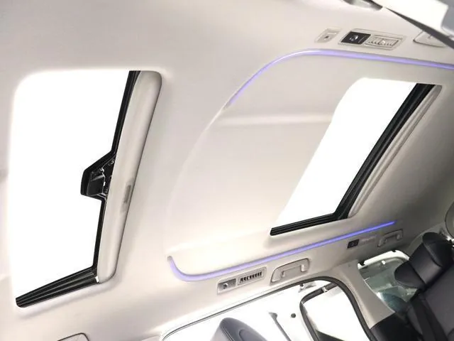 Toyota Alphard 2018 photo 2