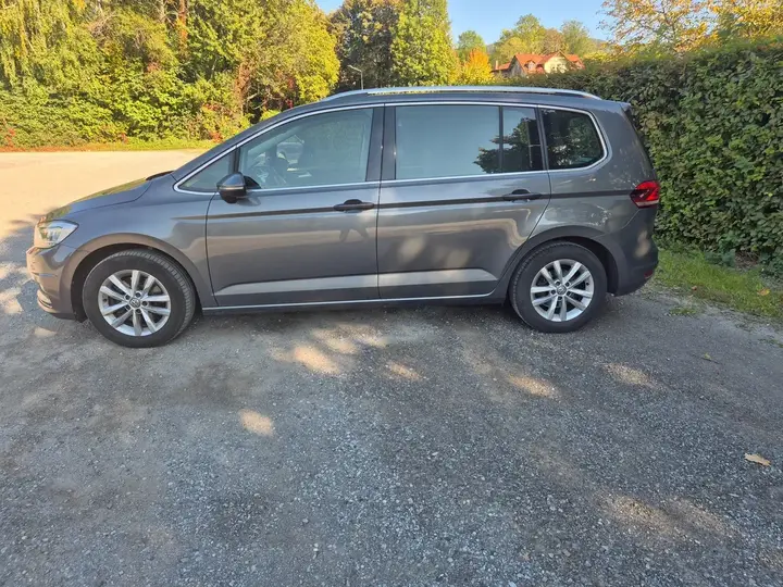 Volkswagen Touran 2015 photo 2
