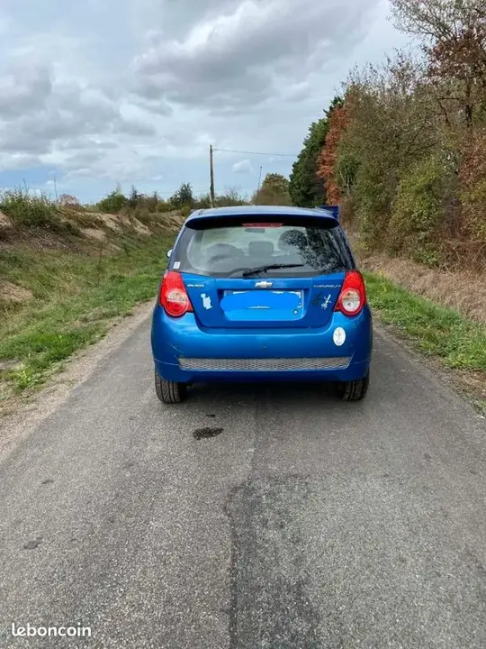 Chevrolet Aveo 2011 photo 3