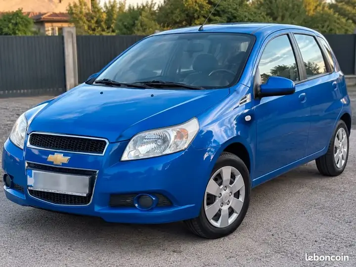 Chevrolet Aveo 2011 photo 2