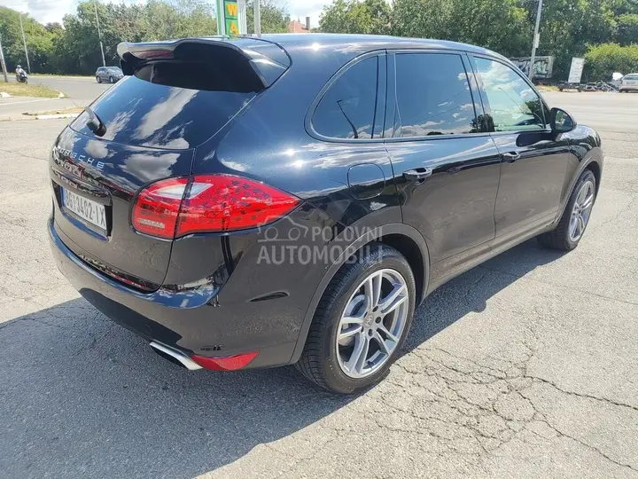 Porsche Cayenne 2012 photo 3