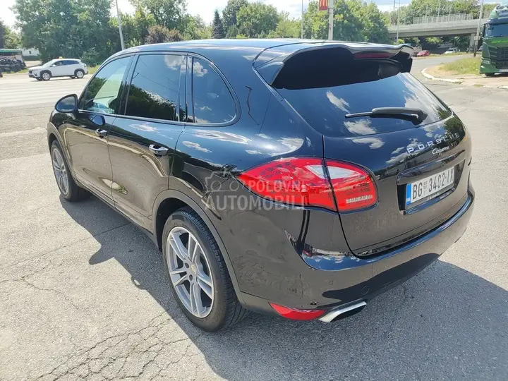 Porsche Cayenne 2012 photo 5