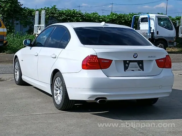 BMW 3 Series 2009 photo 5