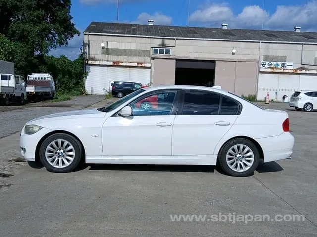 BMW 3 Series 2009 photo 4