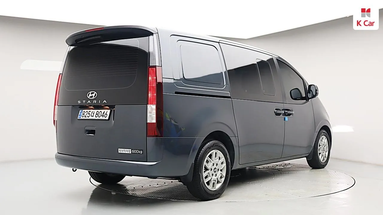 Hyundai Staria 2025 photo 4