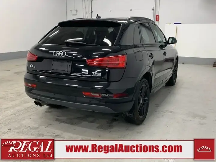 Audi Q3 2017 photo 3