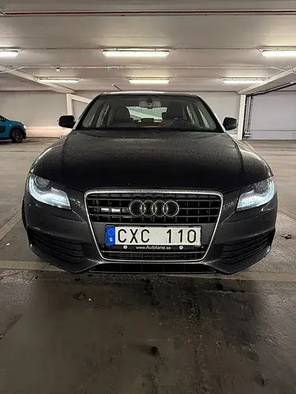 Audi A4 2011 photo 2