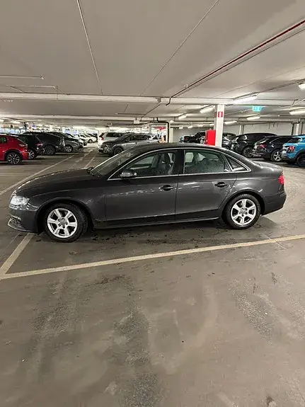 Audi A4 2011 photo 4