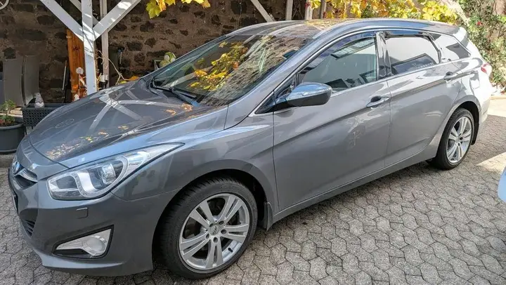 Hyundai I40