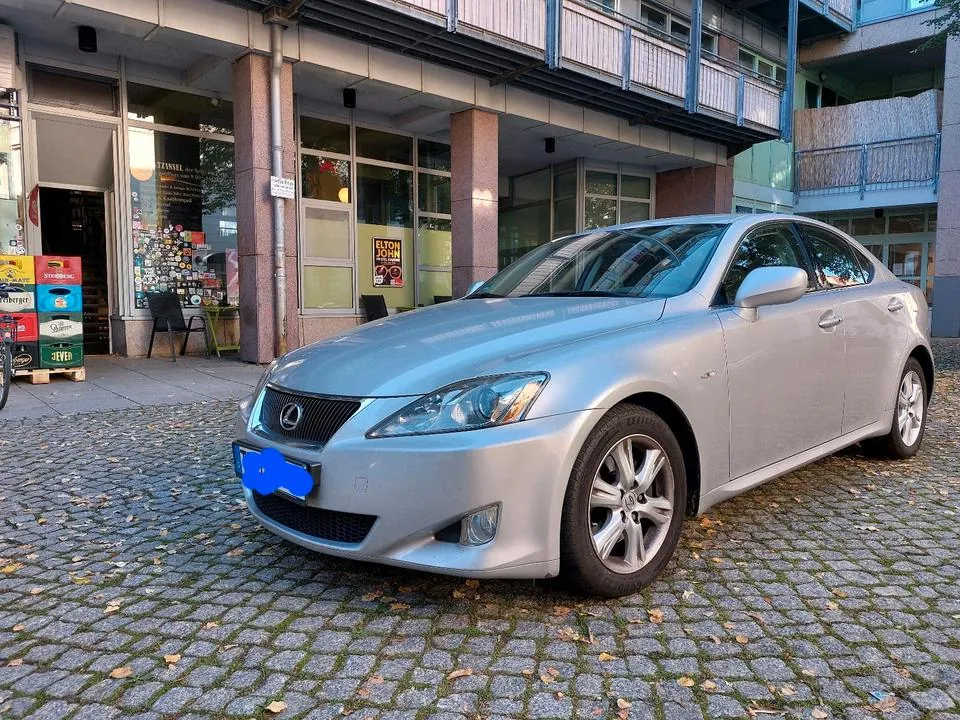 Lexus Is250