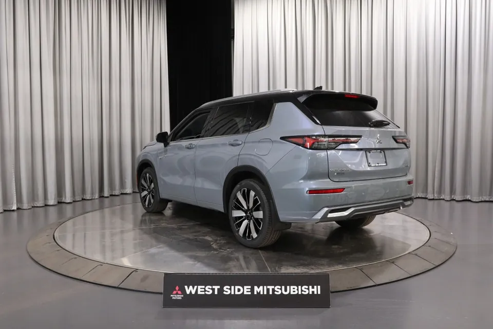 Mitsubishi Outlander 2026 photo 4