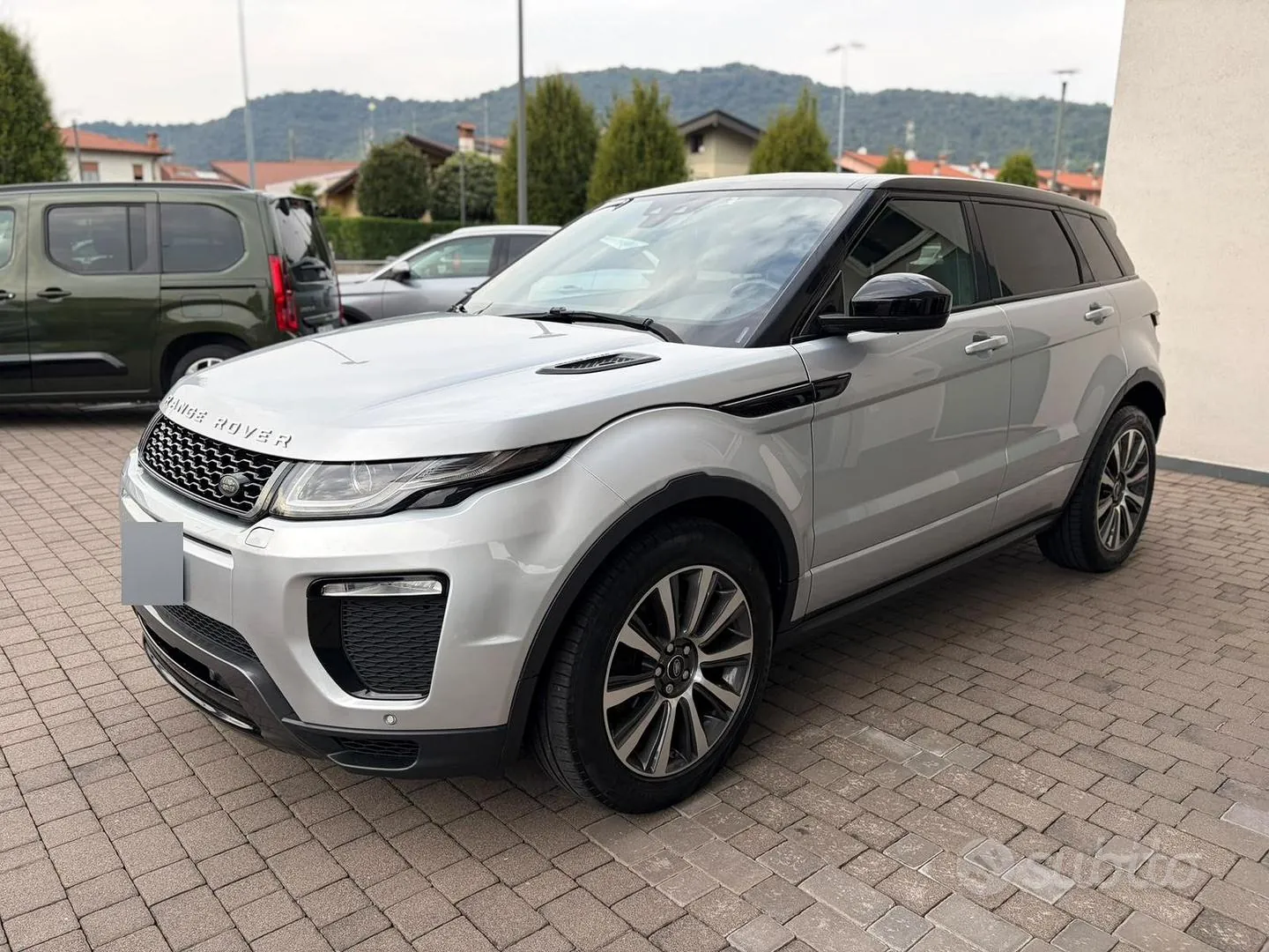 Land Rover Range Rover Evoque 2017 photo 2