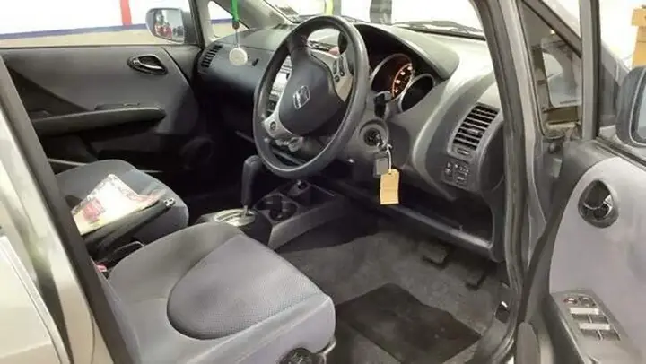 Honda Jazz 2006 photo 2