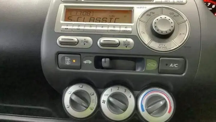 Honda Jazz 2006 photo 4