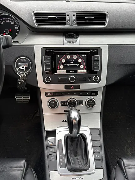 Volkswagen Passat 2014 photo 5