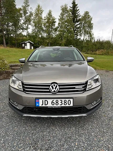 Volkswagen Passat 2014 photo 2