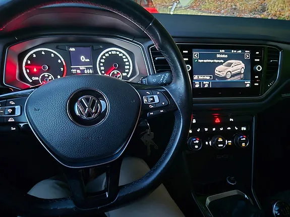 Volkswagen T-Roc 2018 photo 5