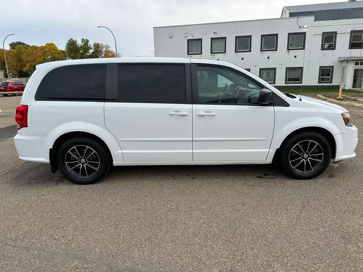 Dodge Grand Caravan 2017 photo 5