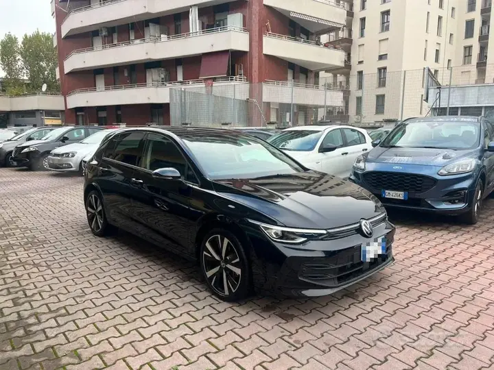 Volkswagen Golf 2025 photo 3