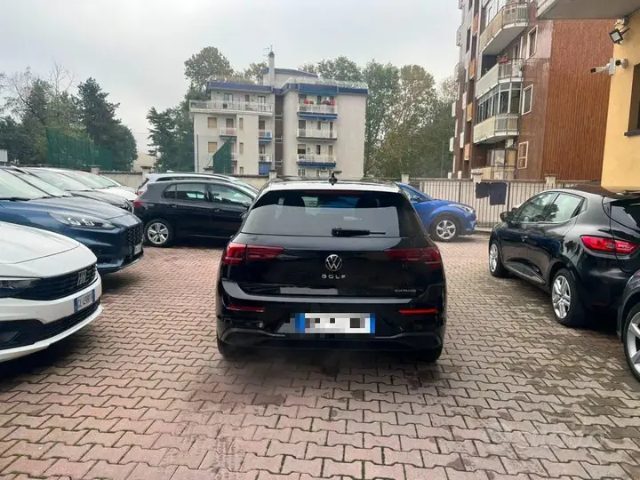 Volkswagen Golf 2025 photo 5