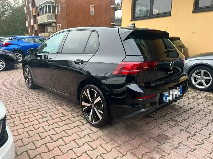 Volkswagen Golf 2025 photo 4