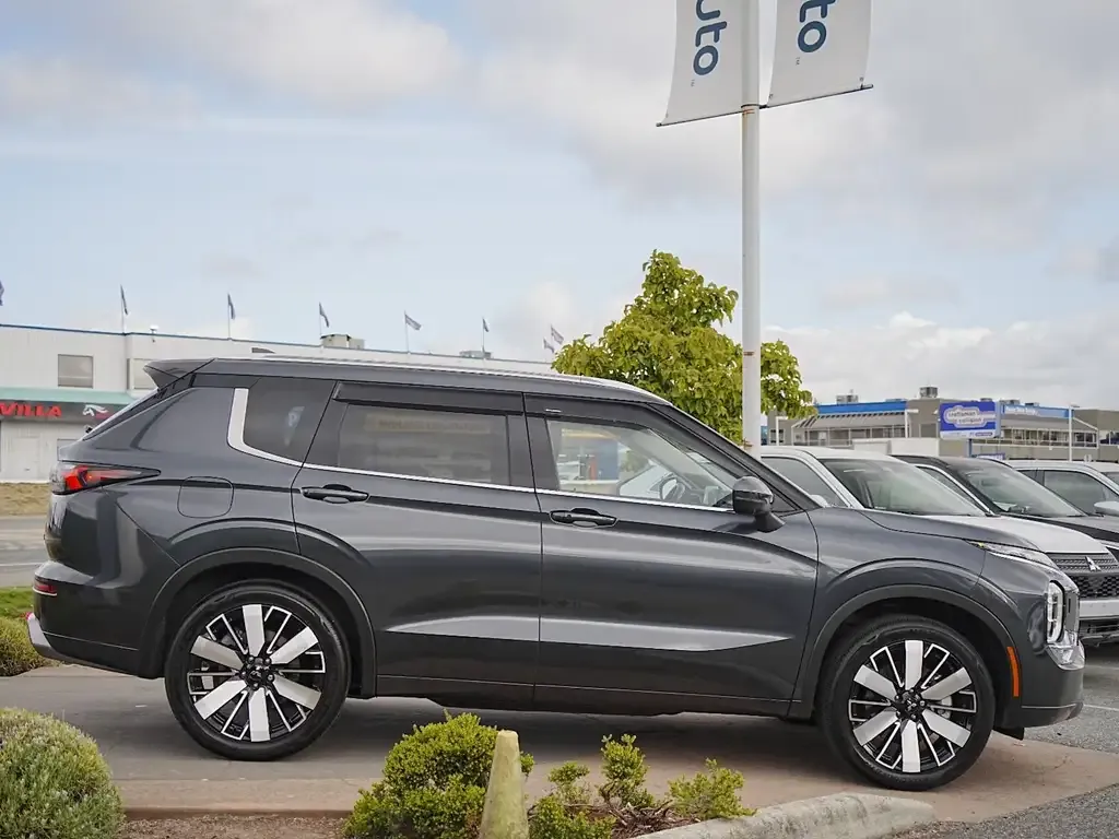 Mitsubishi Outlander 2025 photo 5