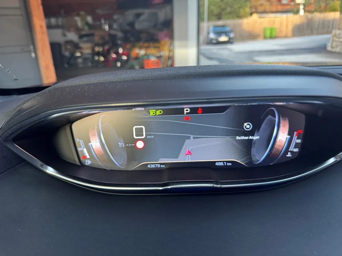 Peugeot 5008 2020 photo 2