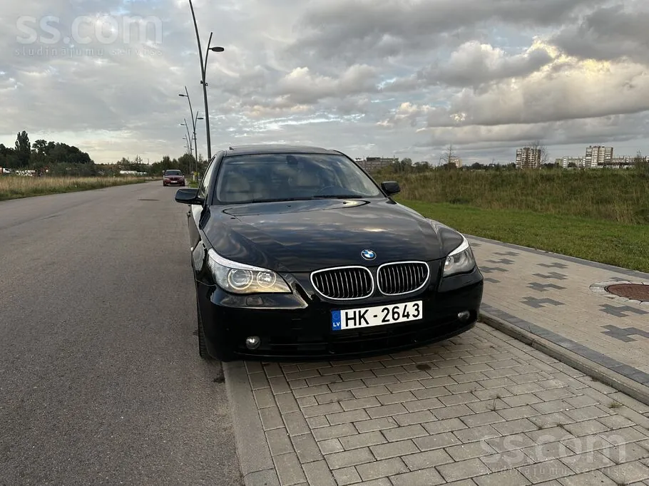 BMW 530 2004 photo 2