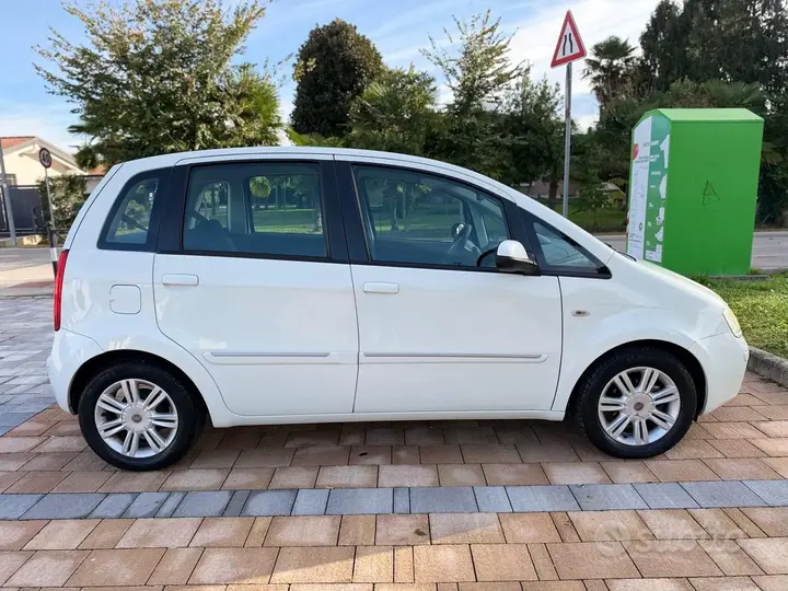 Fiat Idea 2011 photo 5