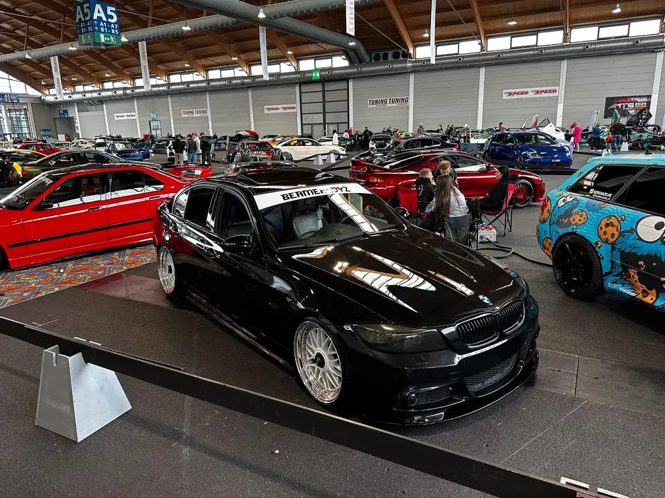 BMW E90