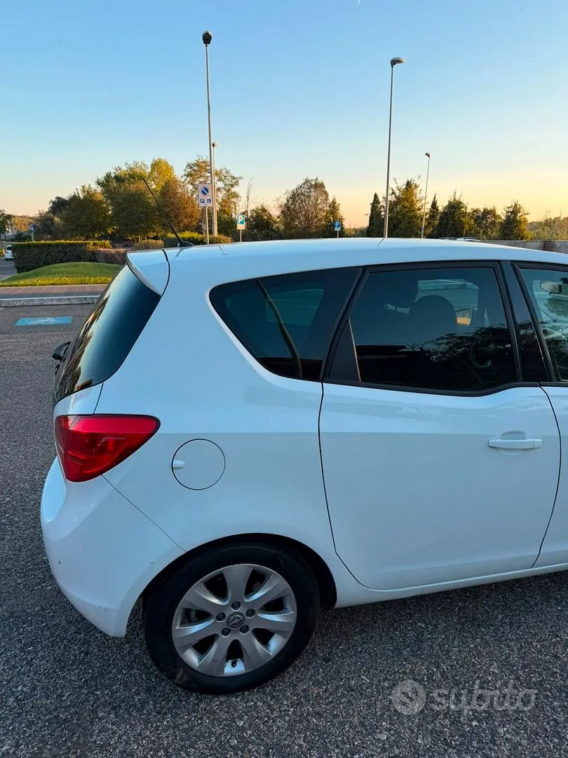 Opel Meriva 2013 photo 3