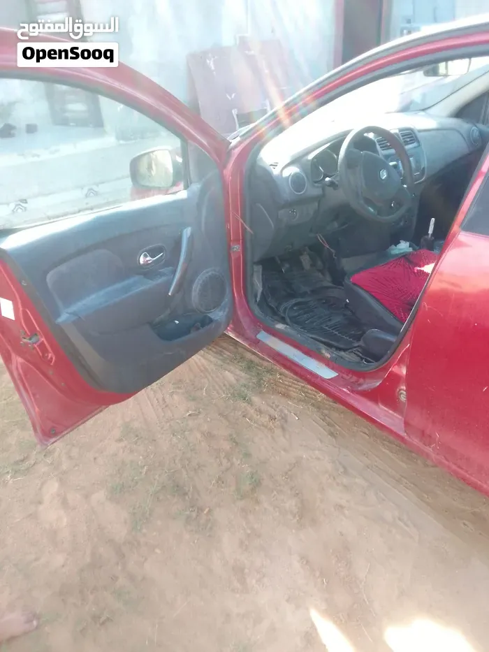 Renault Logan 2014 photo 4
