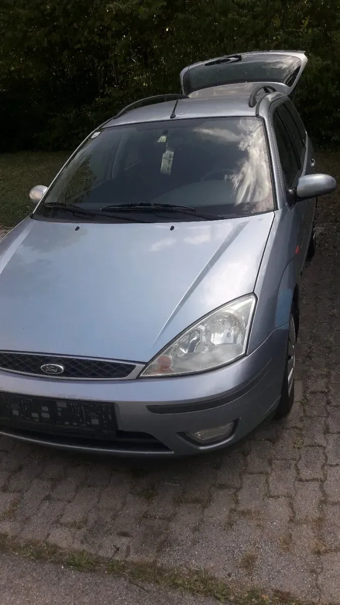 Ford Focus 2004 photo 2