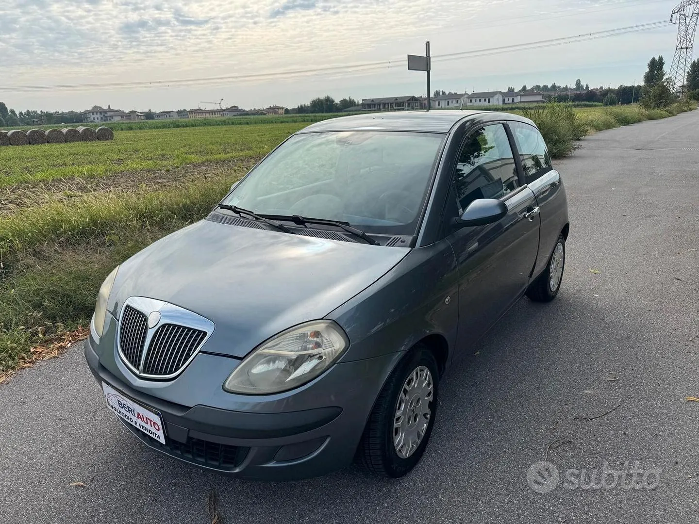 Lancia Ypsilon