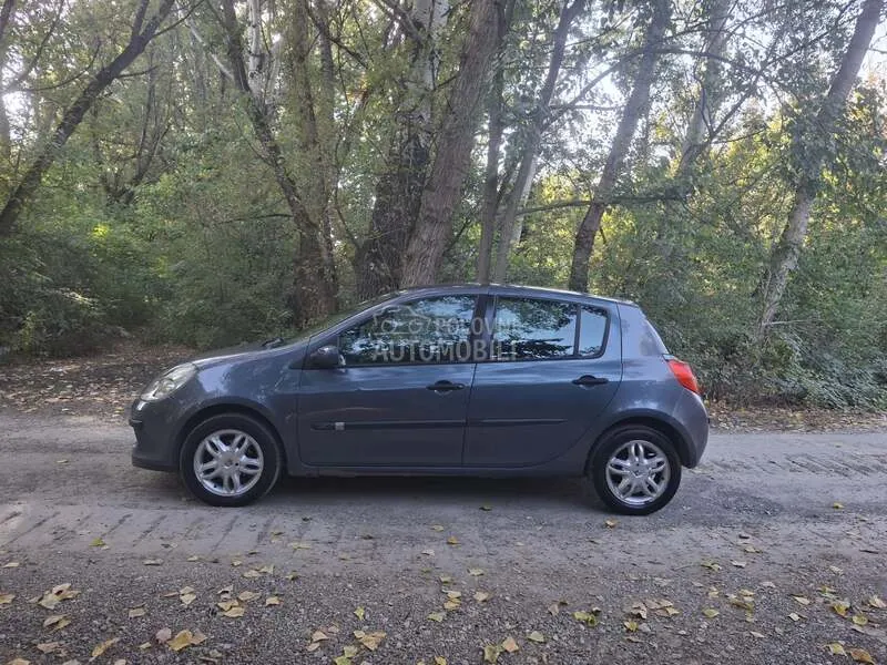 Renault Clio 2007 photo 3