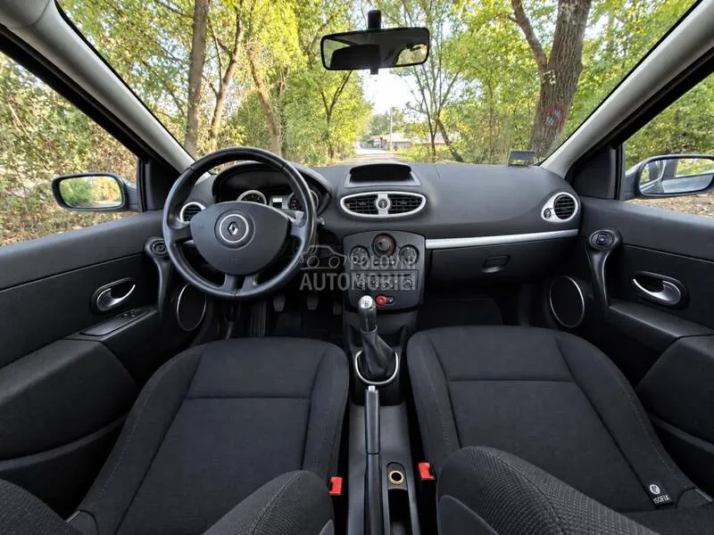 Renault Clio 2007 photo 2