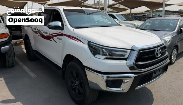 Toyota Hilux 2021 photo 2