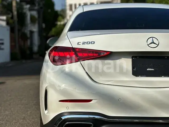 Mercedes-Benz C200 2025 photo 5