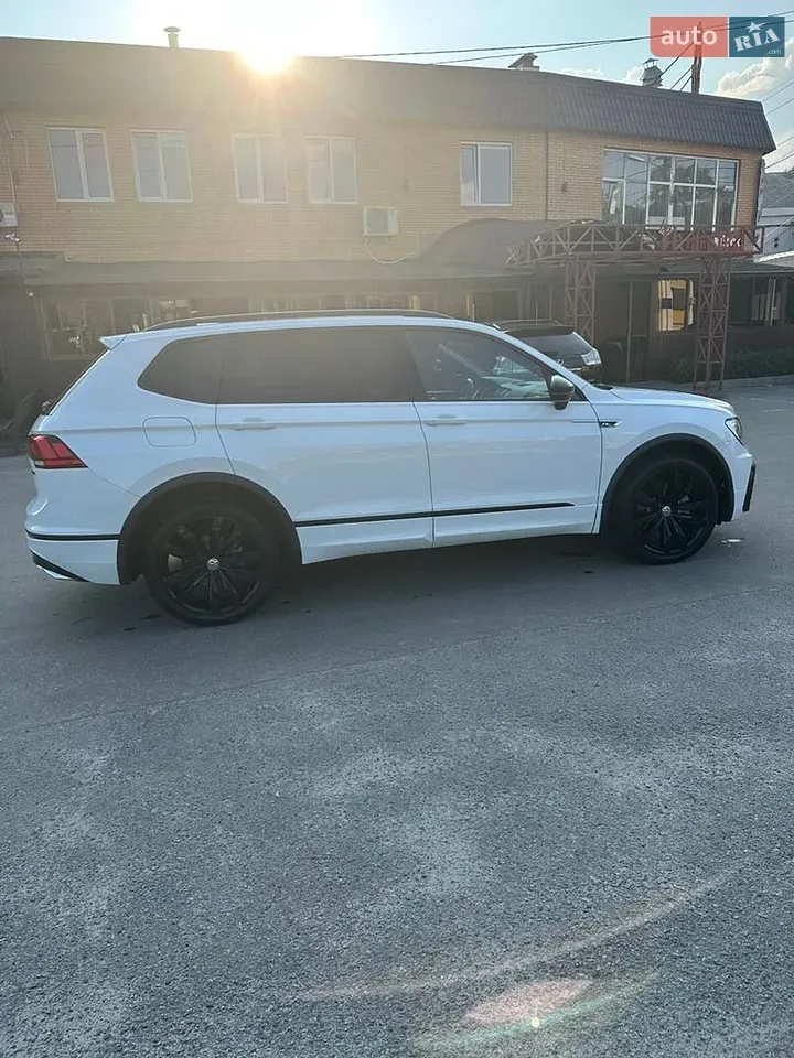 Volkswagen Tiguan 2021 photo 5